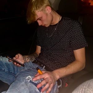 Meet your Posher, Justin